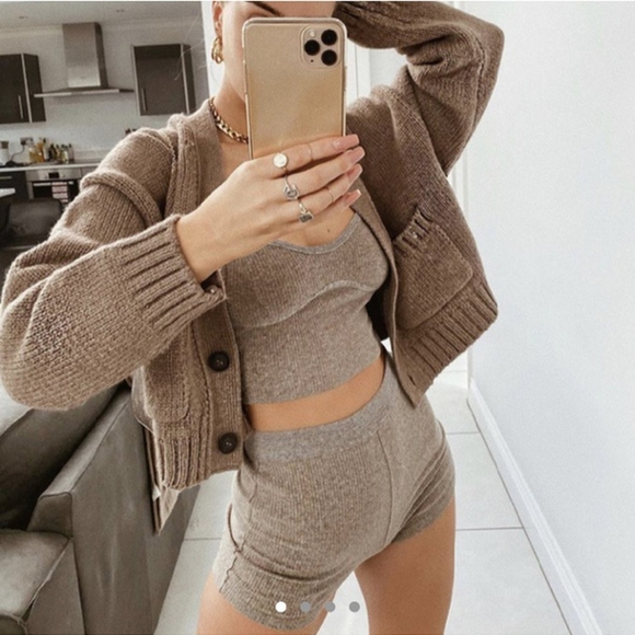 Zara Pants - ZARA RIBBED SHORTS BROWN